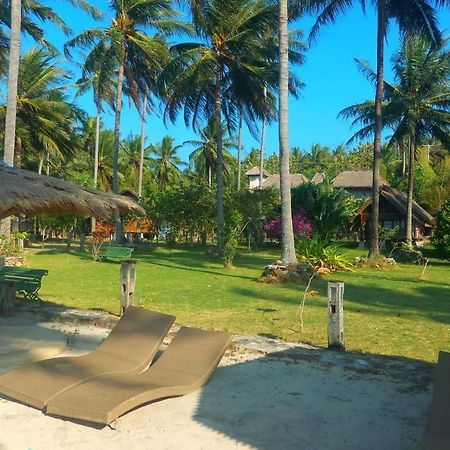 Ary'S Lagoon Bungalow & Hotel Каримунджава Экстерьер фото