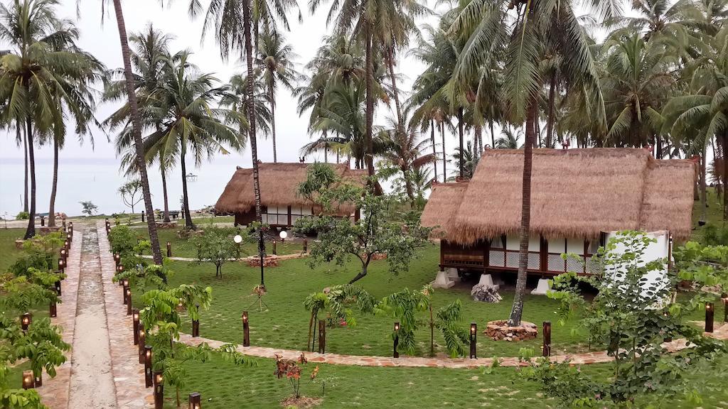 Ary'S Lagoon Bungalow & Hotel Каримунджава Экстерьер фото