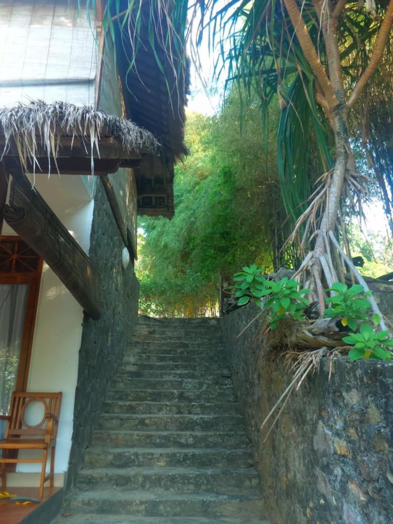 Ary'S Lagoon Bungalow & Hotel Каримунджава Экстерьер фото