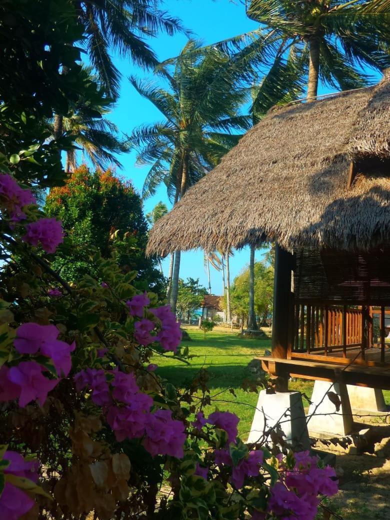 Ary'S Lagoon Bungalow & Hotel Каримунджава Экстерьер фото